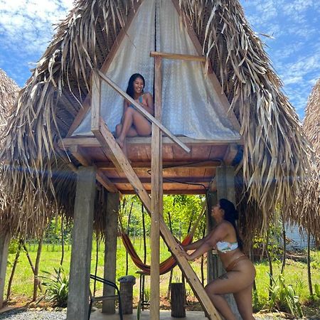 Hôtel Sasy Tipis à Santa Catalina Extérieur photo